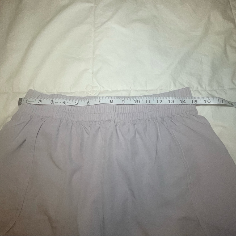 Women's Gaiam Yoga Gray Shorts - Picture 4 of 7